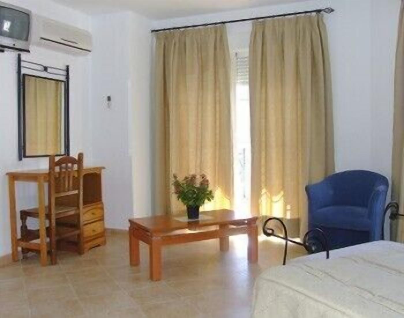 Hotel Juan Francisco Güéjar Sierra Kültér fotó