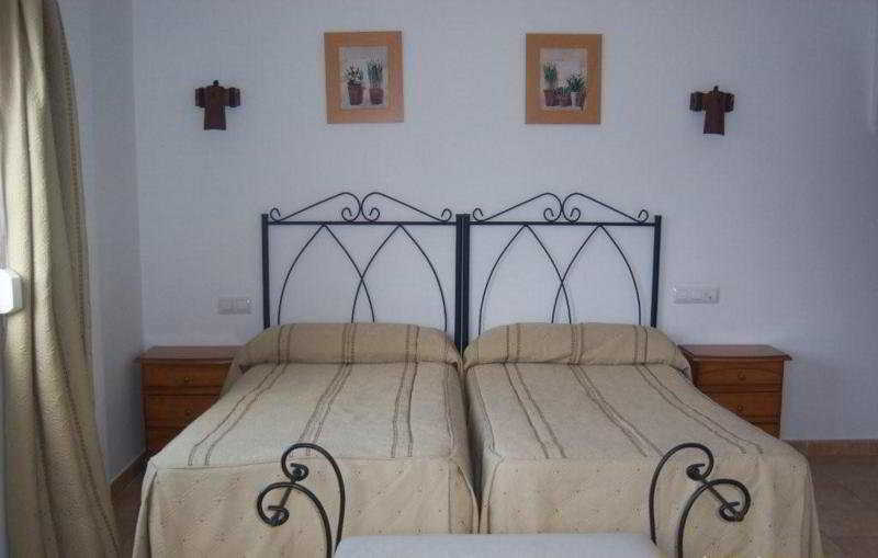 Hotel Juan Francisco Güéjar Sierra Szoba fotó